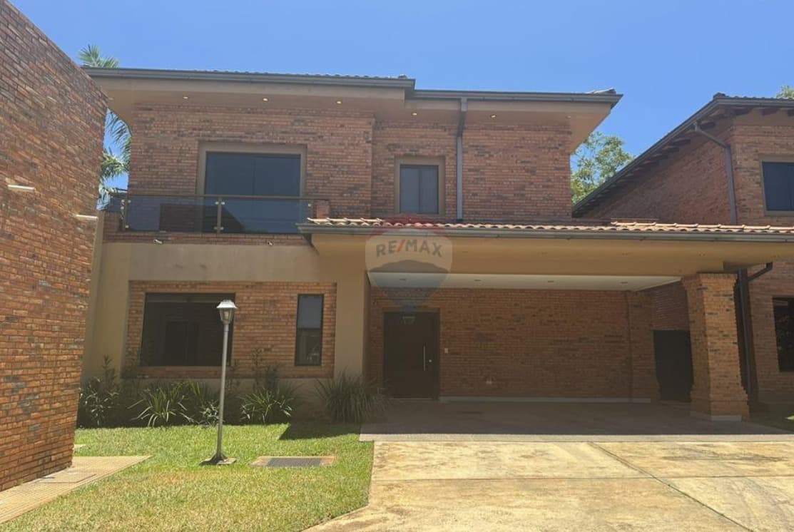 Residencia en Barrio Cerrado Laguna Grande San Lorenzo, foto 2