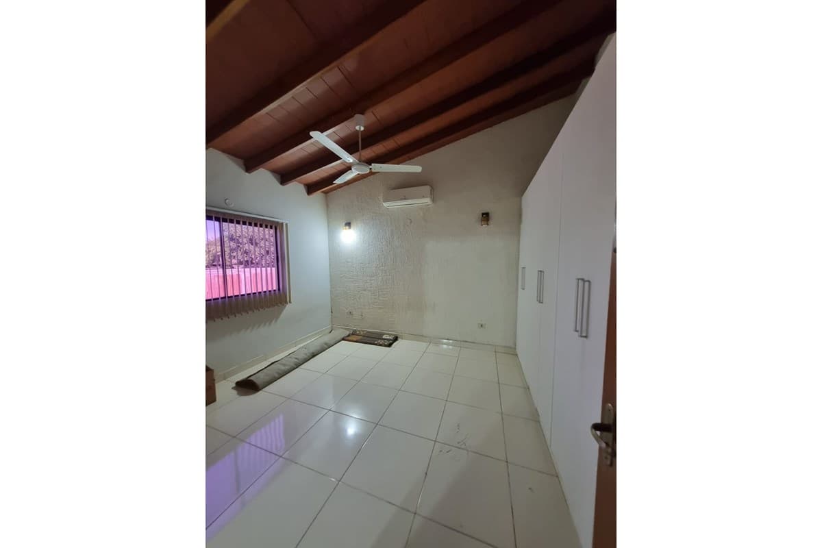 Casa-venta Campo grande Luque, foto 4