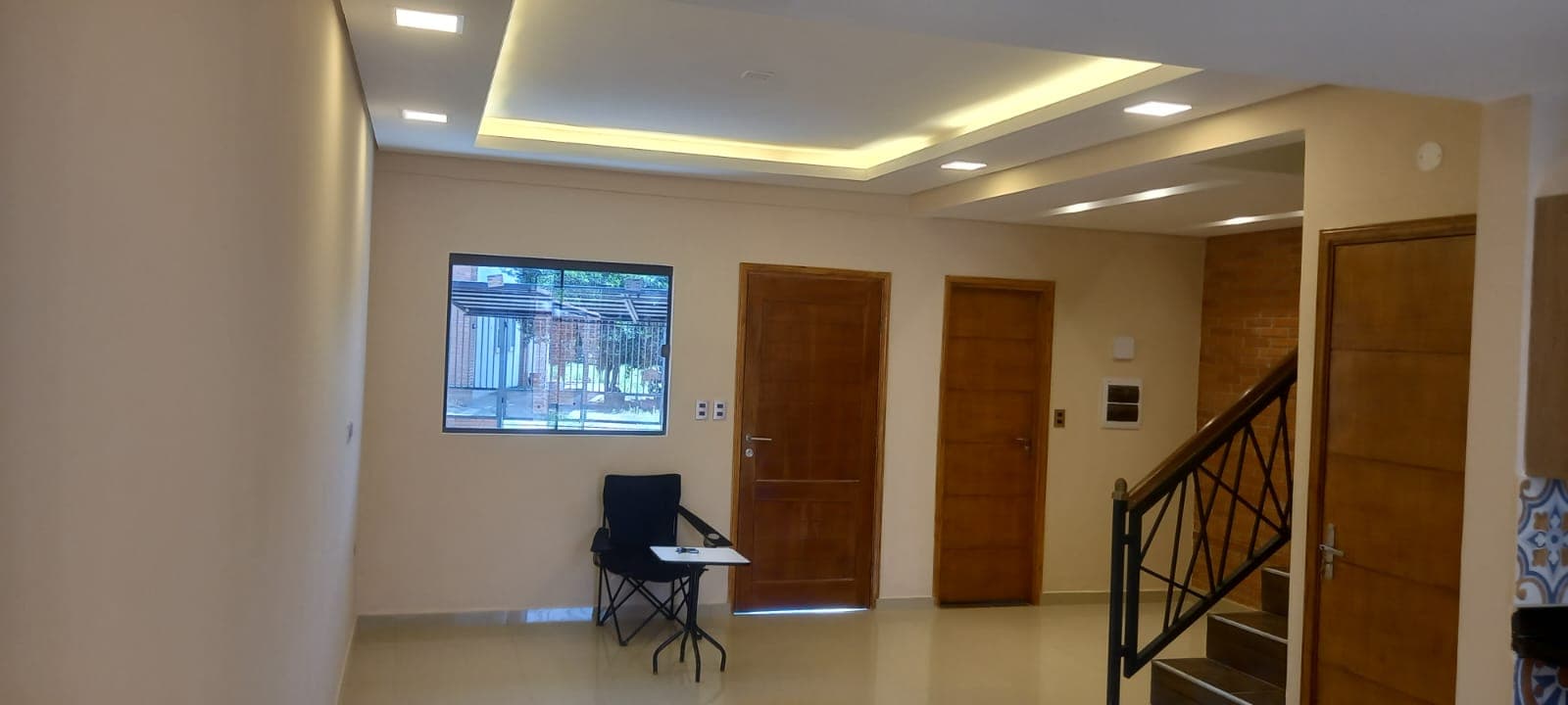 Duplex a estrenar ubicado en San Lorenzo al limite con Fernando — foto 2
