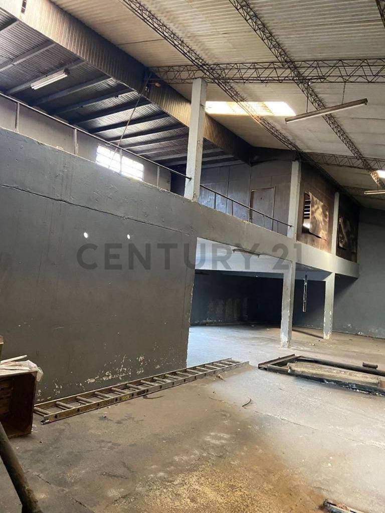 Importante propiedad con tinglado zona artigas, foto 3
