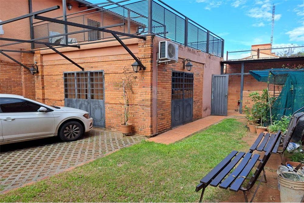 Duplex - Venta - Paraguay Luque Z/ Plaza Madero