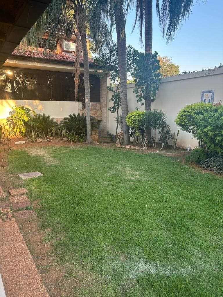 EN ALQUILER - Hermosa Residencia, en Barrio Jara, zona León Condou, foto 3