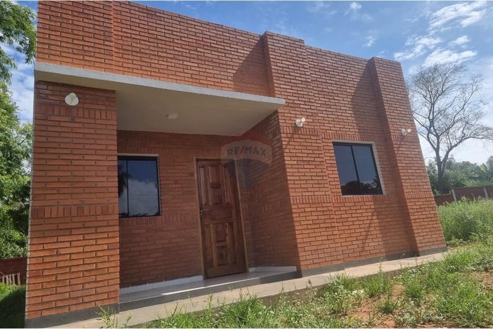 Vendo hermosa casa en capiata !!