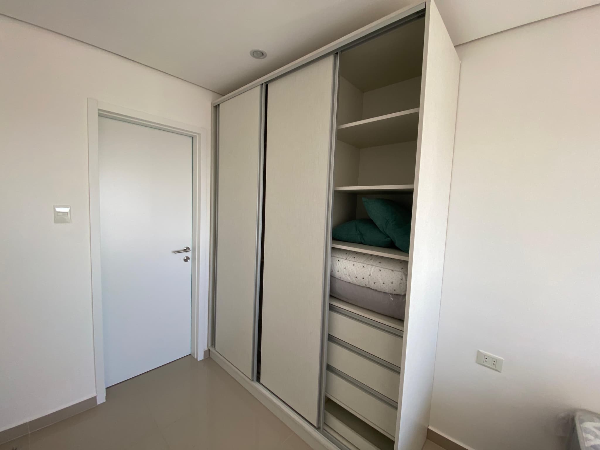 departamento amoblado de 1 dormitorio en Las Mercedes — foto 4