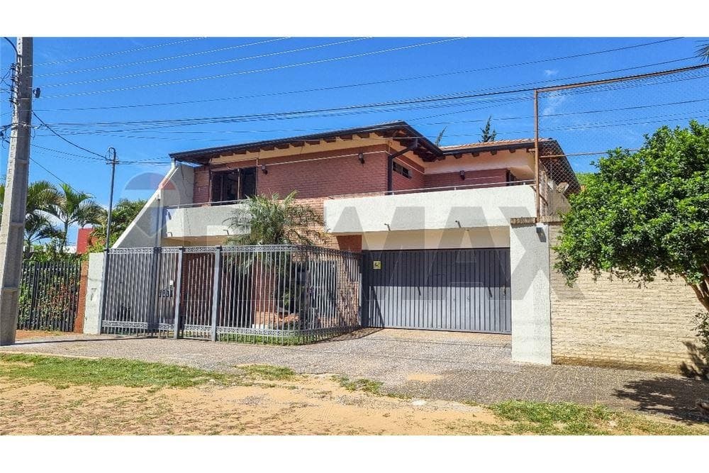 Hermosa Casa de 4 Dormitorios + Oficina en Barrio San Miguel - San Lorenzo