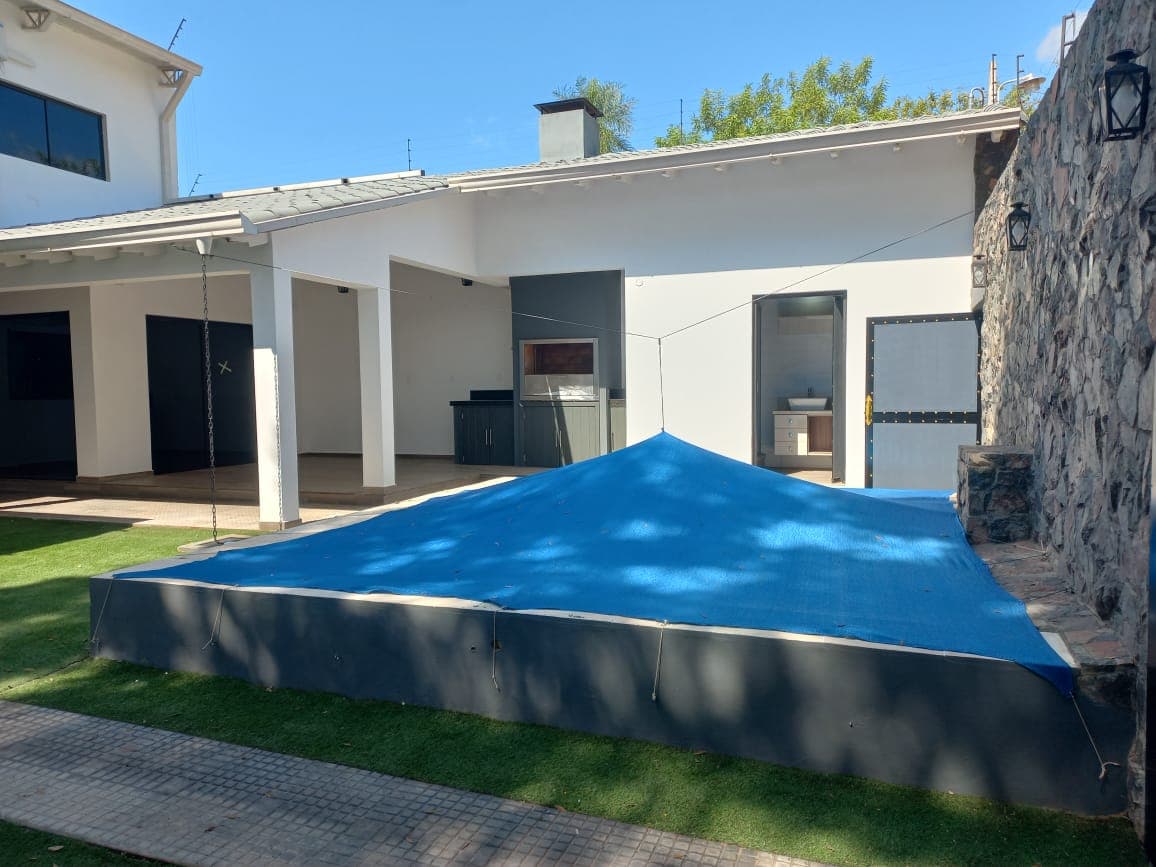 Casa a estrenar con piscina en Luque, foto 2