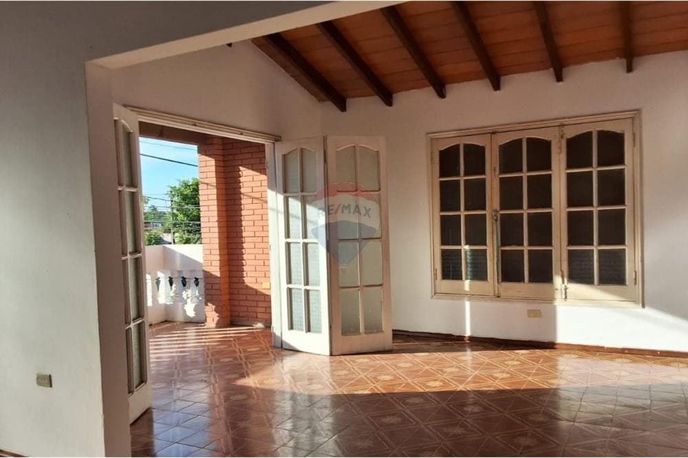 Casa - Venta - Villa Elisa, Paraguay, foto 3