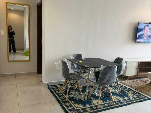 Se alquila departamento amoblado de 3 habitaciones en Villa Morra — foto 2