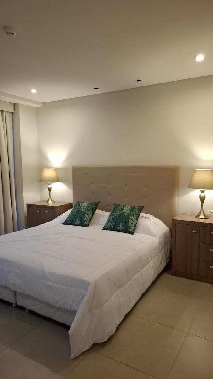 Dpto Amoblado De 3 Habit En Suite. Edificio Río Lindo — foto 5