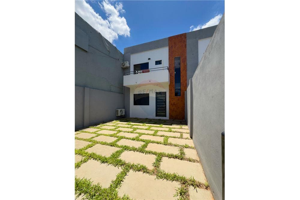 Duplex a estrenar a 13 minutos del EJE corporativo