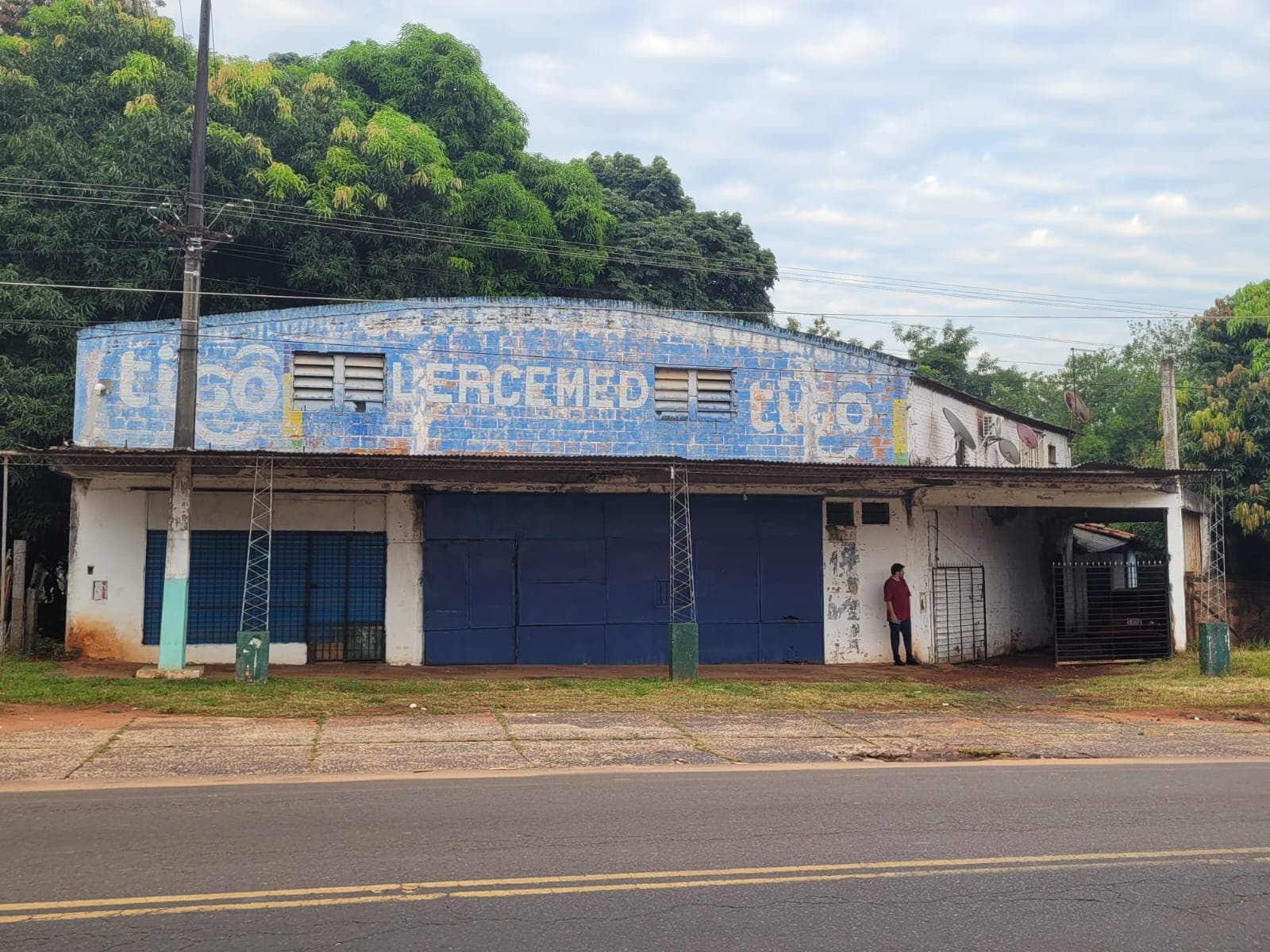 Dueño Vende Terreno 2.488 M² Sobre Exruta1 Con Tinglado, Salida De Calle A Calle — foto 4