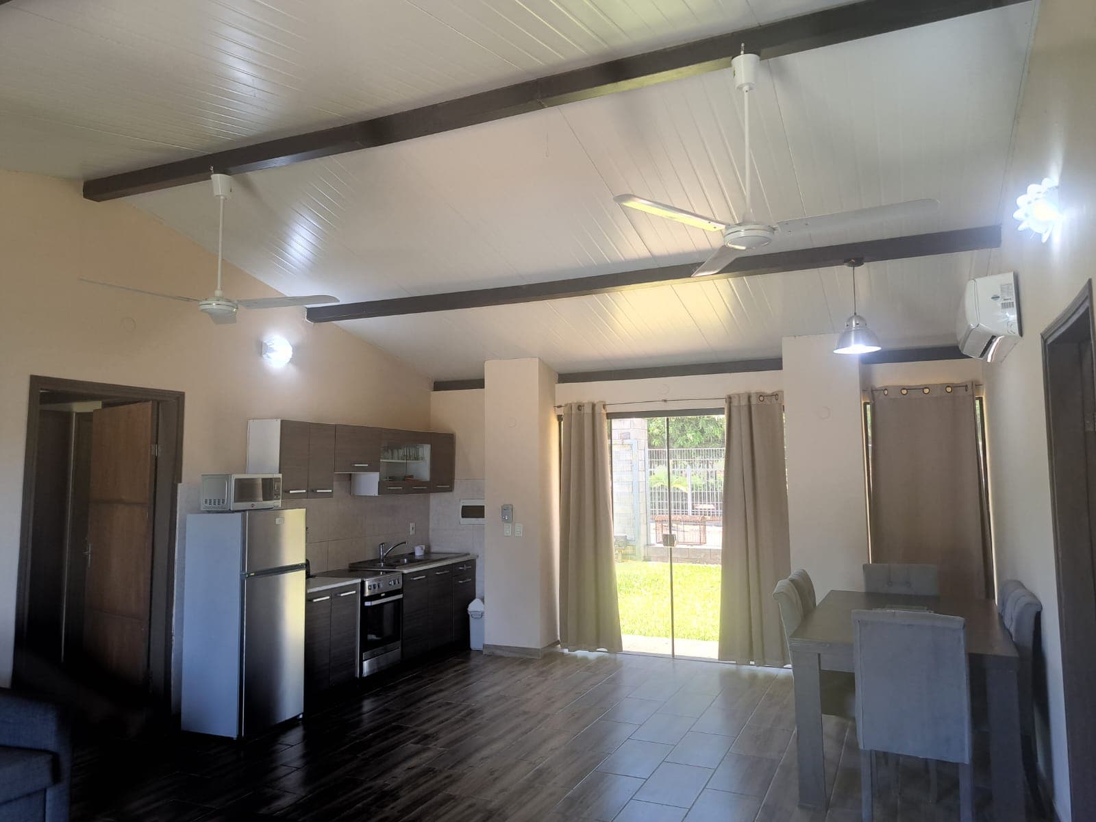 Encanto en aregua 4 cabañas amobladas 644m2, foto 3