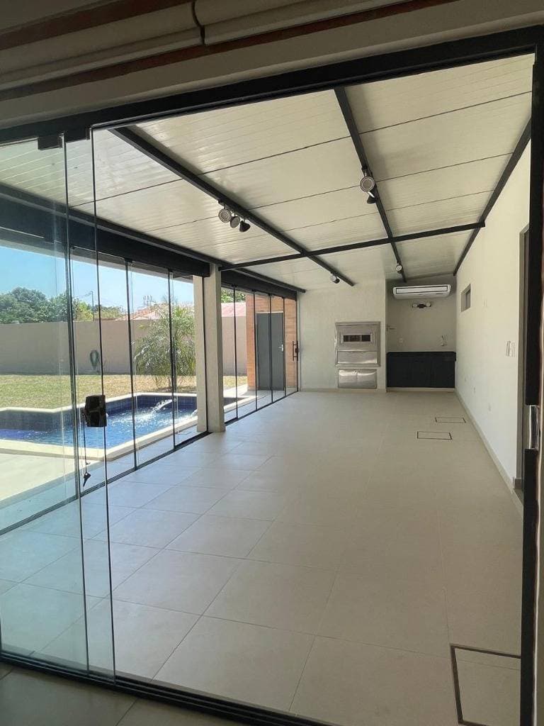 Vendo residencia lista para mudarse en Luque loma merlo atras de rakiura