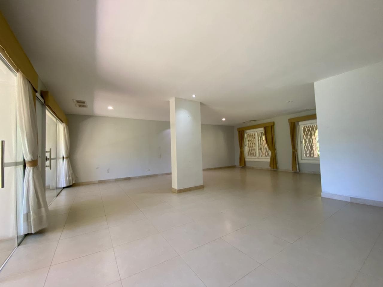 Hermosa casa en Villa Morra, foto 4
