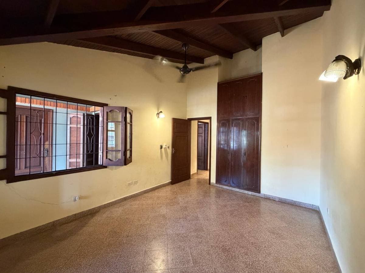 De casa en barrio mburucuyá — foto 2