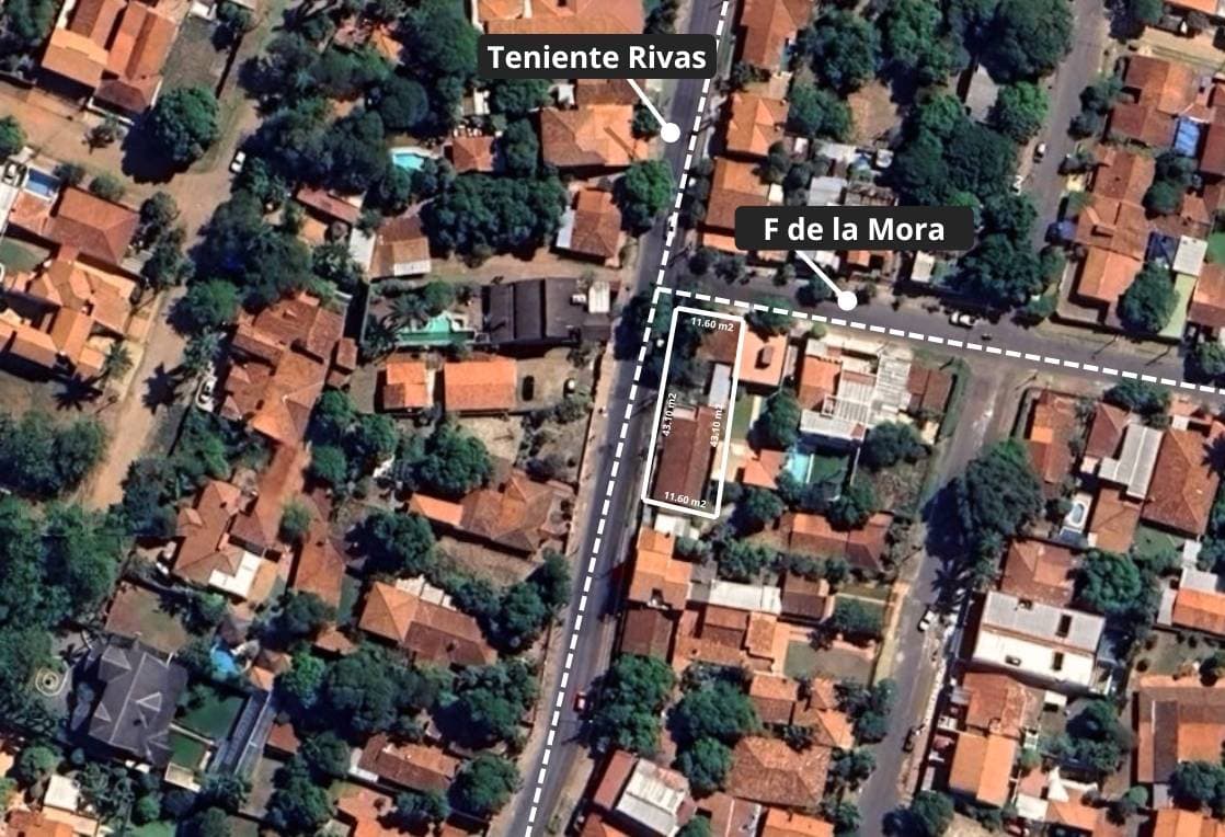 Vendo propiedad en esquina Villa Adela – Luque (Z/ Supermercado Los Jardines)