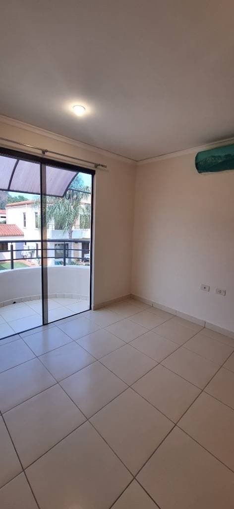 Casa con Piscina en Luque Zona confederación, foto 3