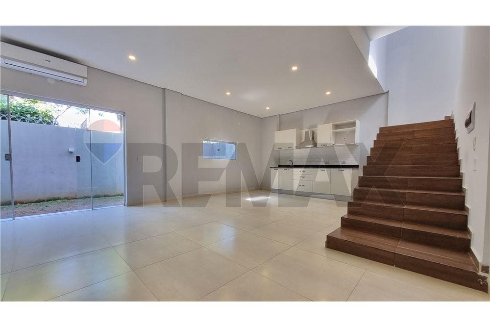 Dúplex de 3 Dormitorios en zona Yacht - Lambaré, foto 4
