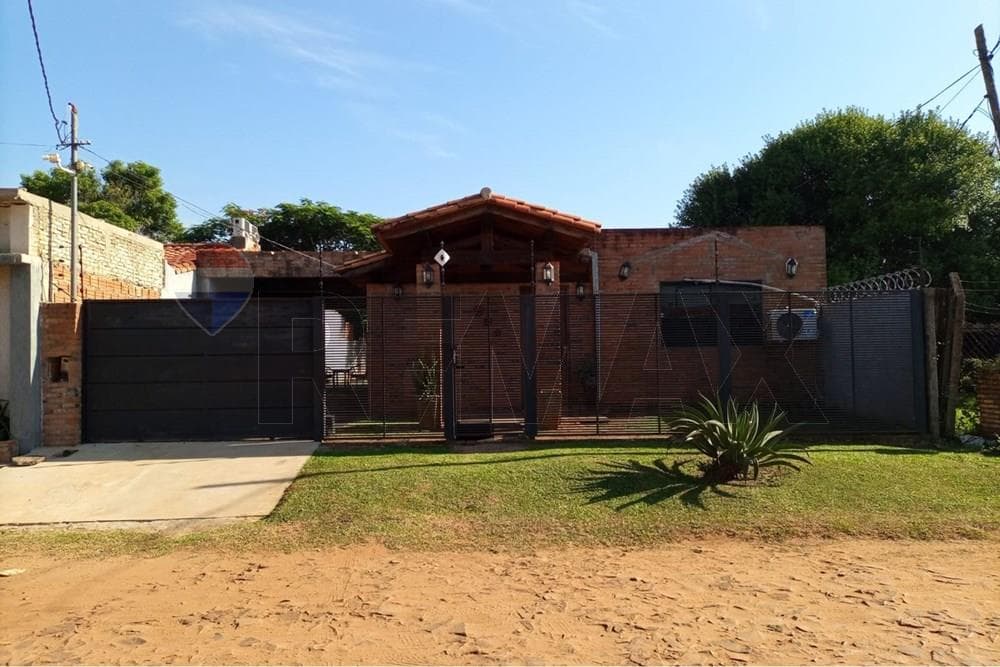 Casa - Venta - Luque, Paraguay