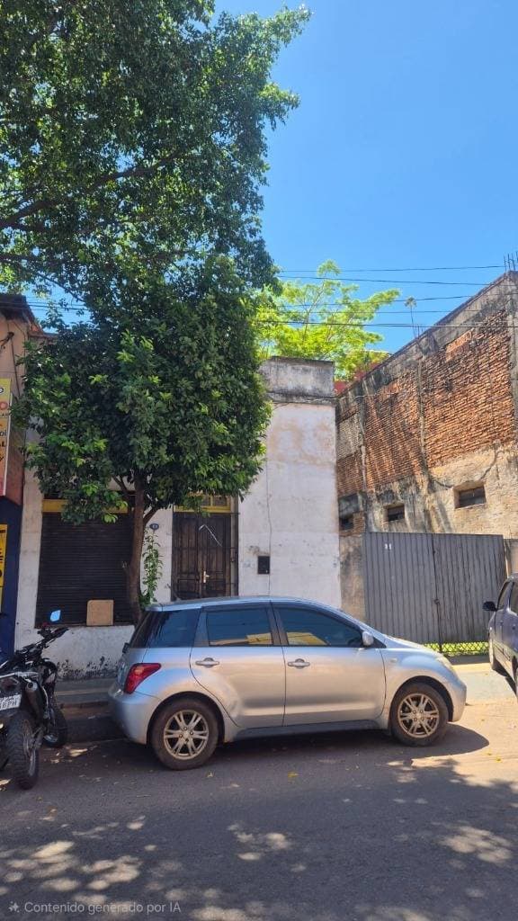 CASA A DEMOLER Inversión segura en el corazón de Luque, foto 1