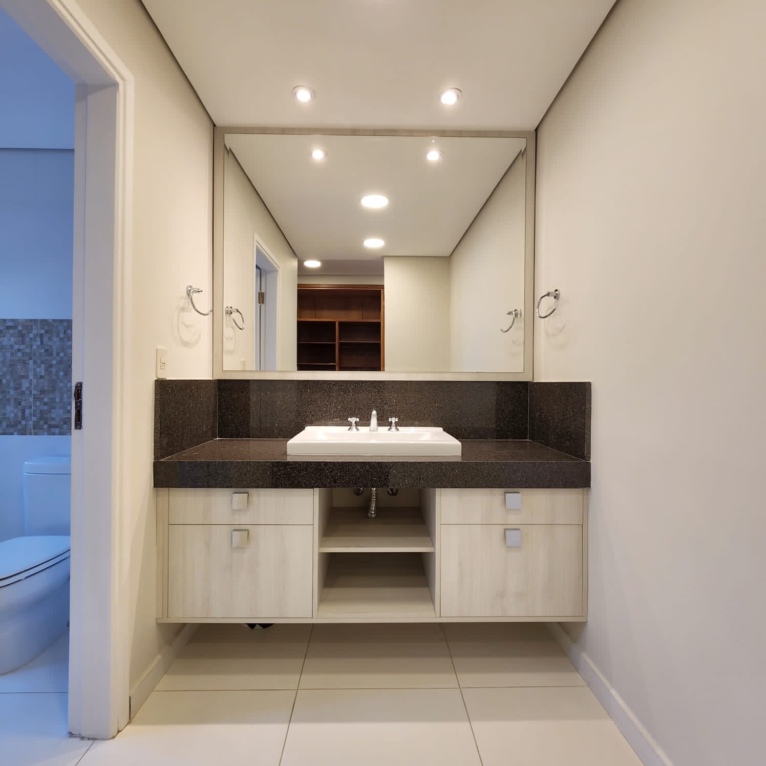 *en alquiler hermosa&nbsp;casa&nbsp;en condominio cerrado en ycua sati, foto 4