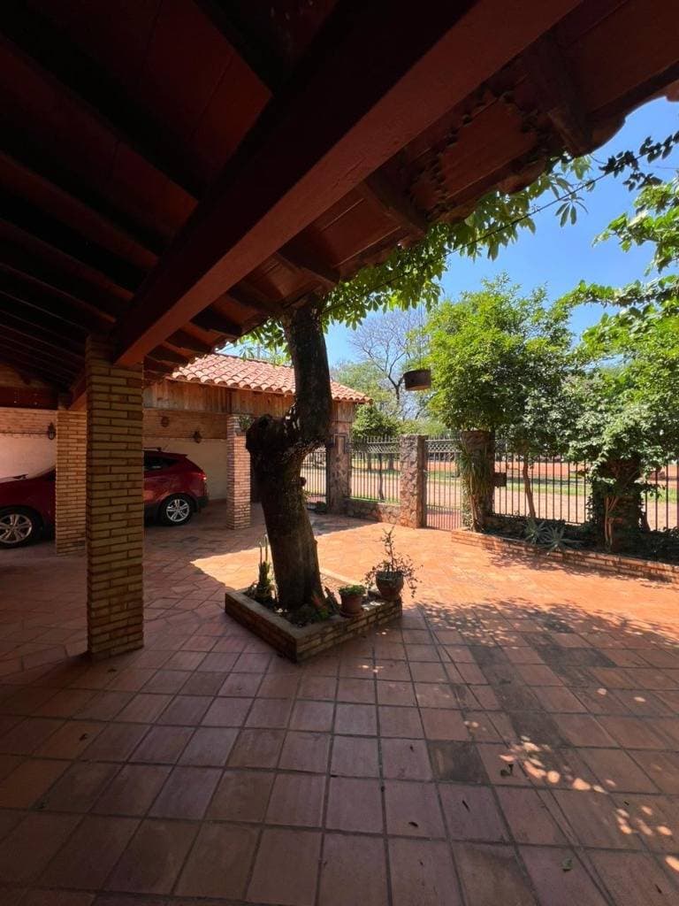En venta casa de tres habitaciones en Luque (a remodelar), foto 2