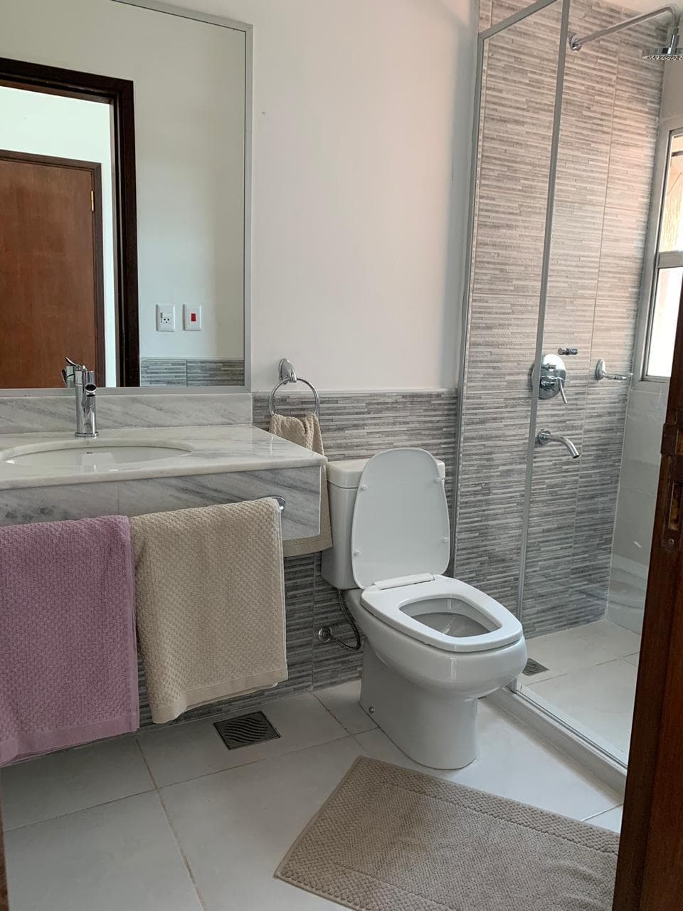 departamento amoblado de 2 dormitorios zona Los Laureles. COD: LG — foto 4