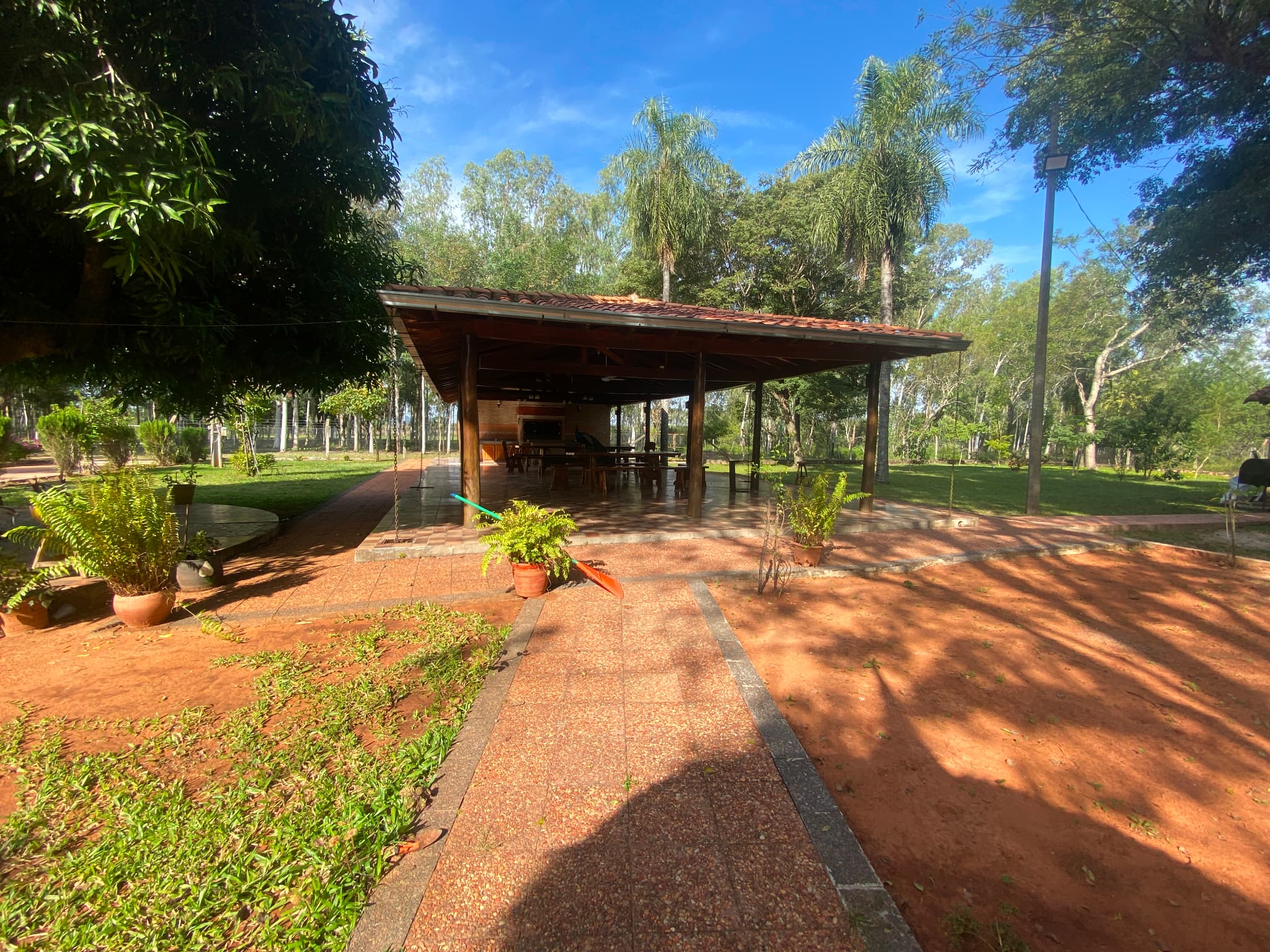 28 hectareas en ita_ con hermosa construccion — foto 4