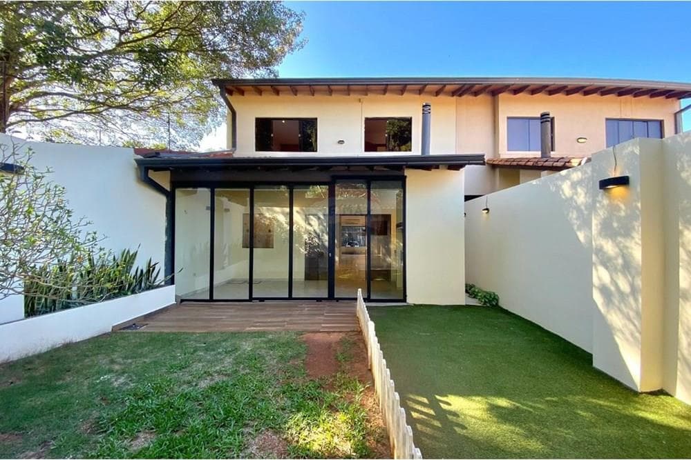 Duplex - Venta - Paraguay Asunción San Jorge — foto 2