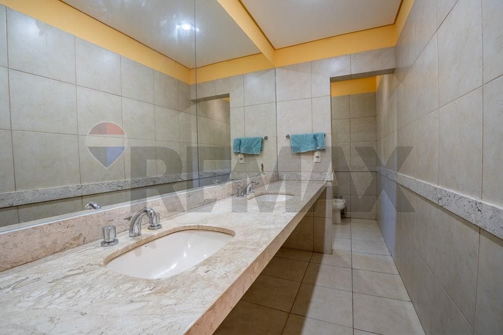 Residencia de 4 dormitorios en Las Lomas, foto 2