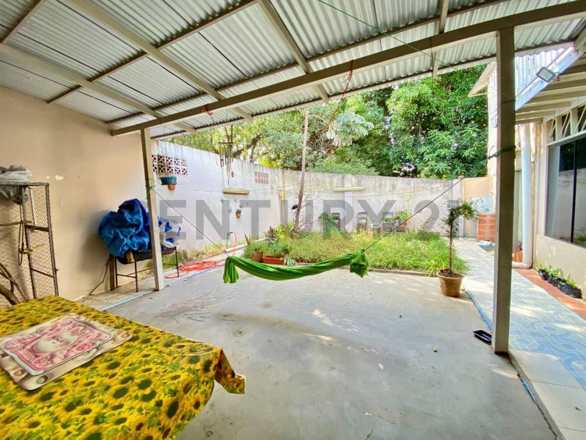 En alquiler de Show Room Con Oficinas y Tinglado o Deposito en Bo. Los Laureles, foto 2