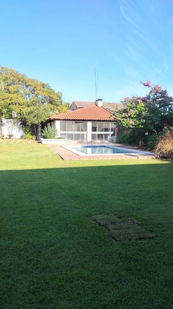 Casa en alquiler - Luque