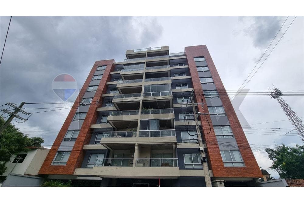 Vendo departamento de 4 dorm. En torre spano