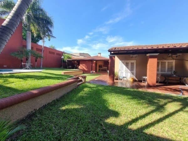 Casa con amplio patio y piscina en barrio san vicente, foto 2