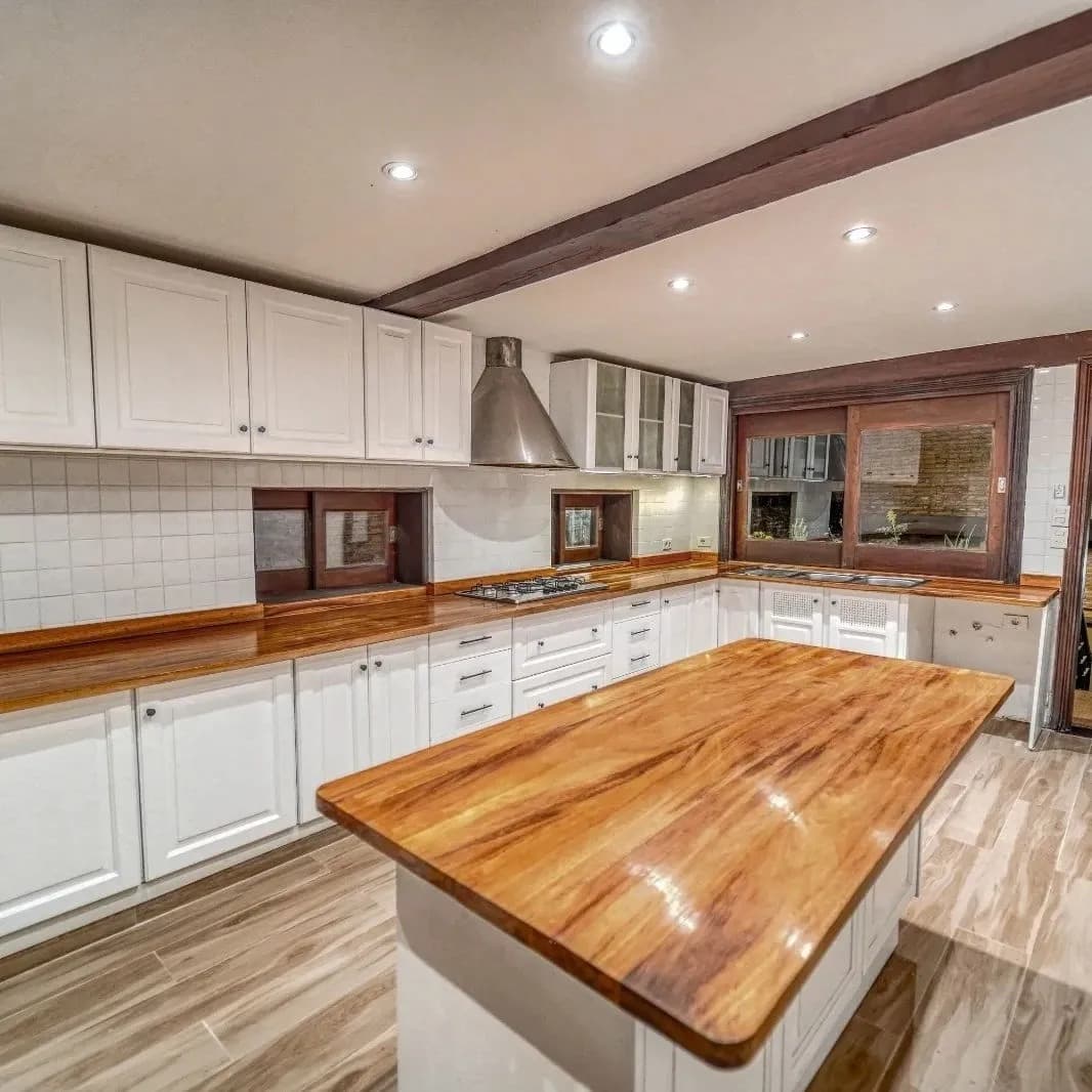 Hermosa residencia de 1.580m2 en barrio Carmelitas, foto 5