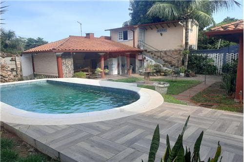 Casa-Venta-PY Central Lambaré Mompox casi Audivert, foto 3