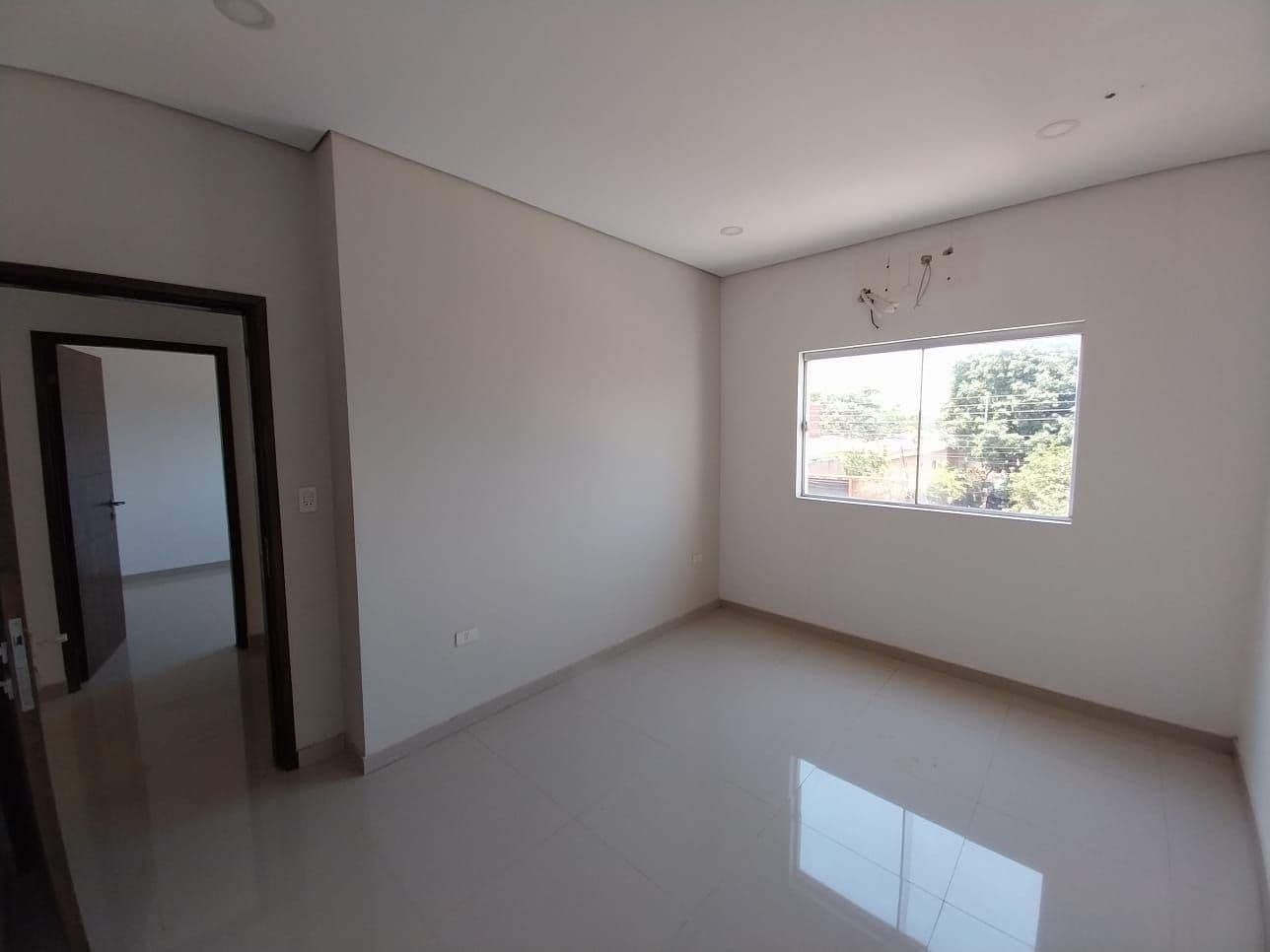 Vendo Duplex de 170 m2 en Luque, Cuarto Barrio - LHO7863677