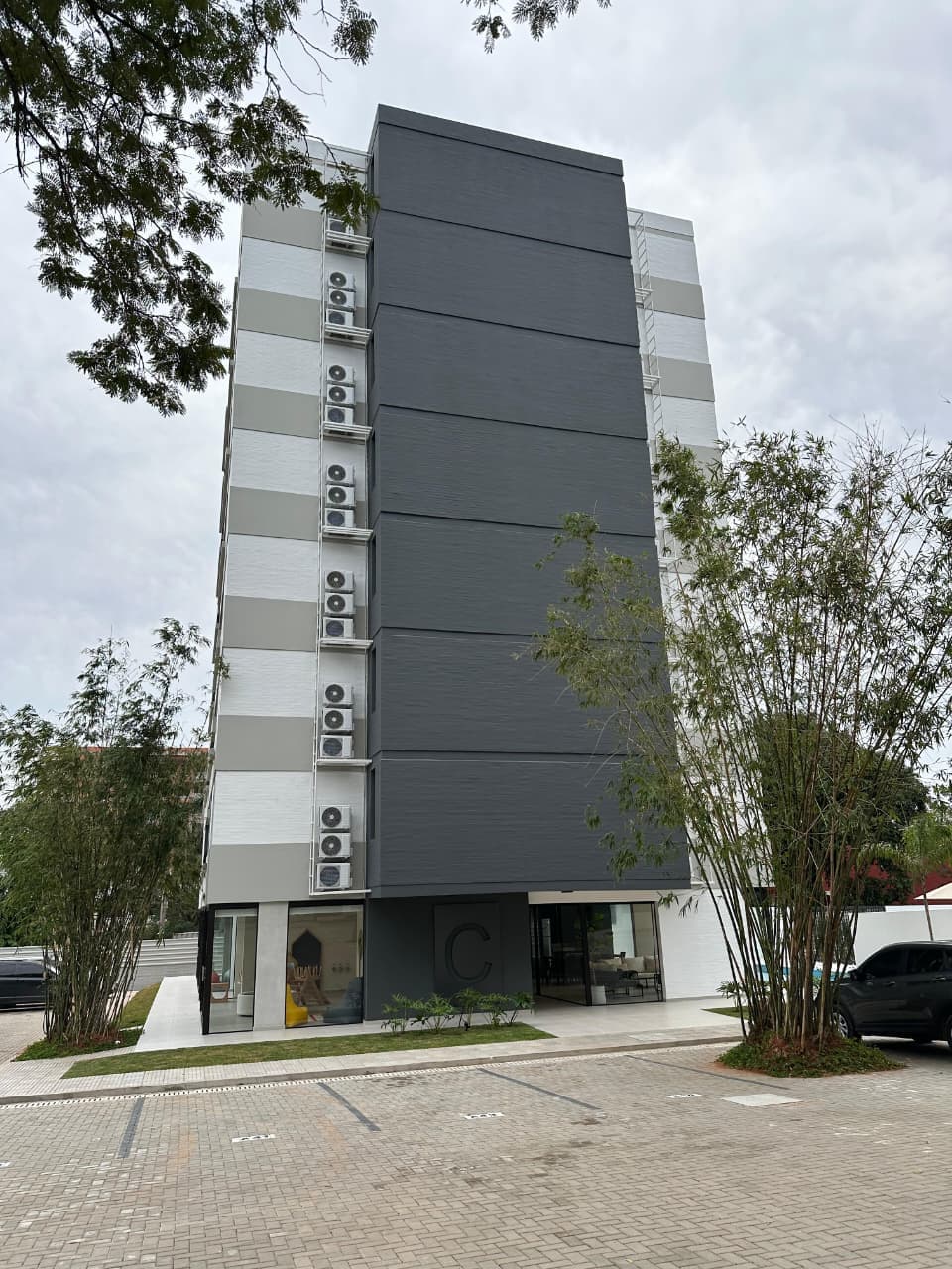 Departamento De 2 Dormitorios En Alquiler. Edificio Insignia