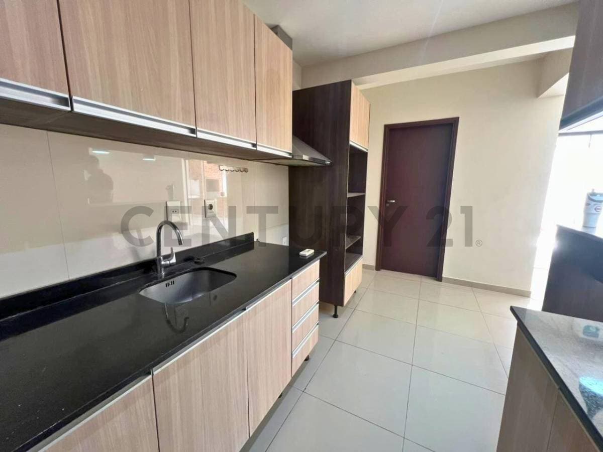 Alquiler de Casa Dúplex en Sta. María, Asunción