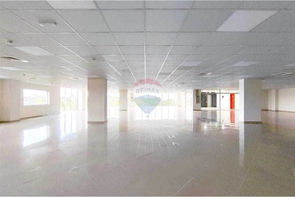 Oficina de 700 m2 en Villamorra, foto 4
