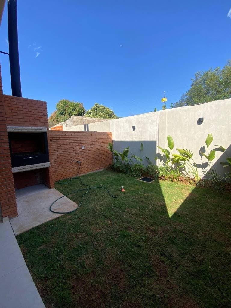 dúplex en pozo en barrio cerrado Luque . ID 38667, foto 4