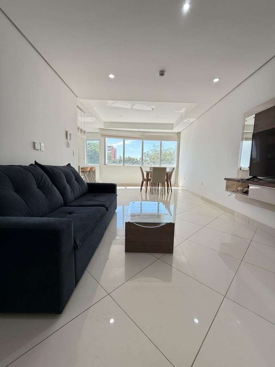 Villa Morra, en alquiler amplio departamento de 1 dormitorio amoblado — foto 3