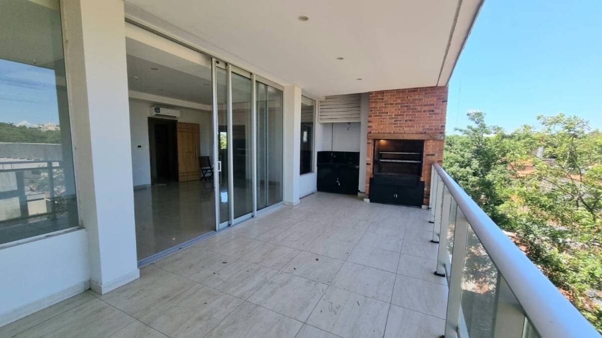 BARRIO MBURICAO Departamento Extra Grande en Venta, foto 2