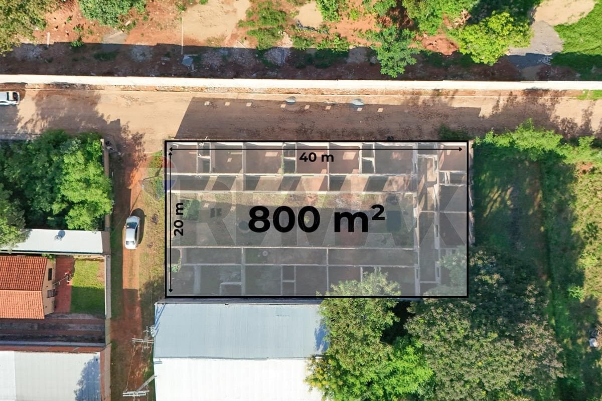 Terreno Comercial en Esquina de 800 m² con Obra Iniciada, foto 1