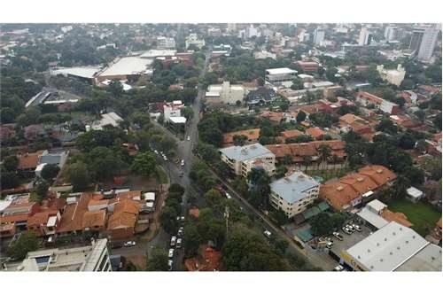 Venta de terreno -mcal. Estigarribia