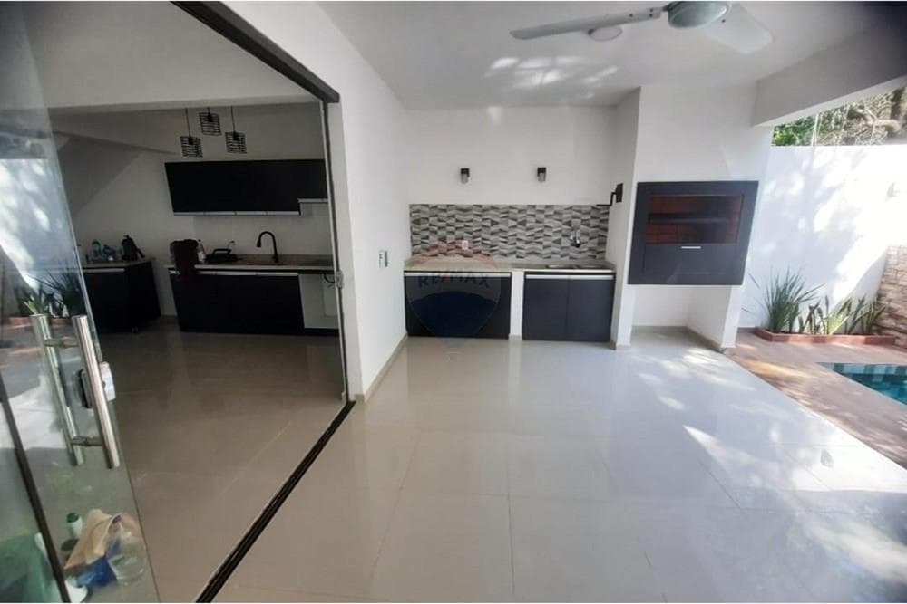 Amplia Residencia en Sajonia - Asunción, foto 3