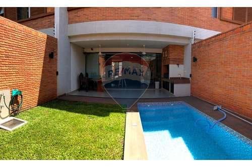 Moderno Triplex Minimalista sobre la Calle San Alfonso, foto 3
