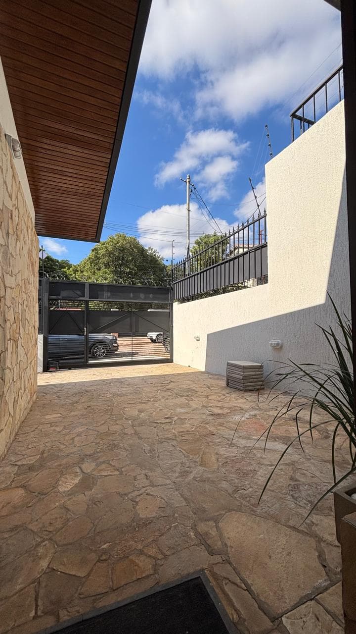Casa de 3 dormitorios en barrio Jara, foto 3
