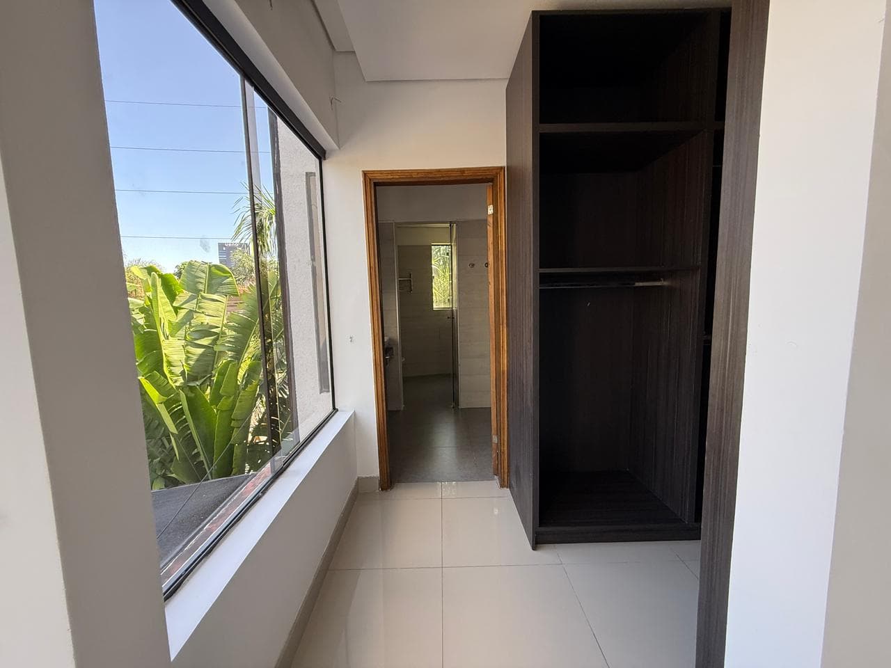 Dúplex con quincho y patio, en esquina en venta en barrio Ycuá Satí, foto 3