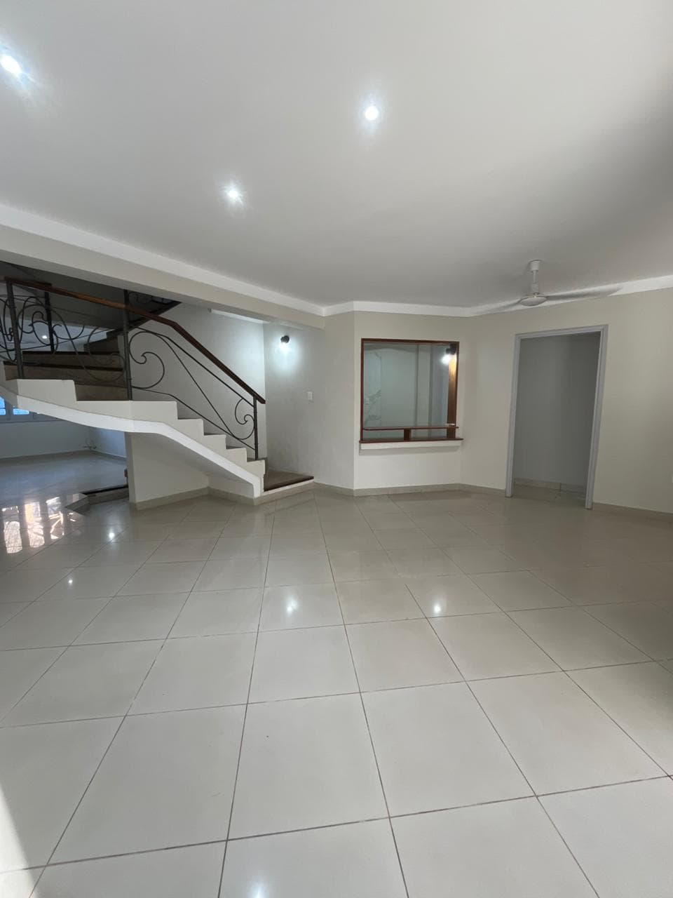Villa Morra, en alquiler duplex de 4 dormitorios, foto 2